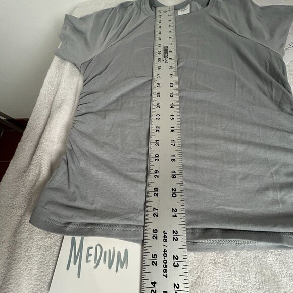 Athleta Womens With Ease Cinch Tee Medium Short Sleeve Breathable Gray New - Picture 7 of 7